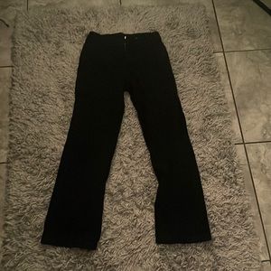 They are black jean from Dickies, the size is 3/26 in women/teens